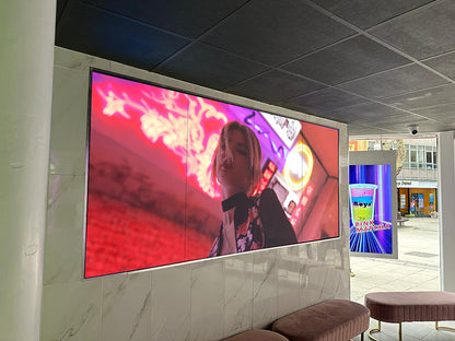 Ultra-Narrow Bezel LCD Video Wall Displays (0.88mm)